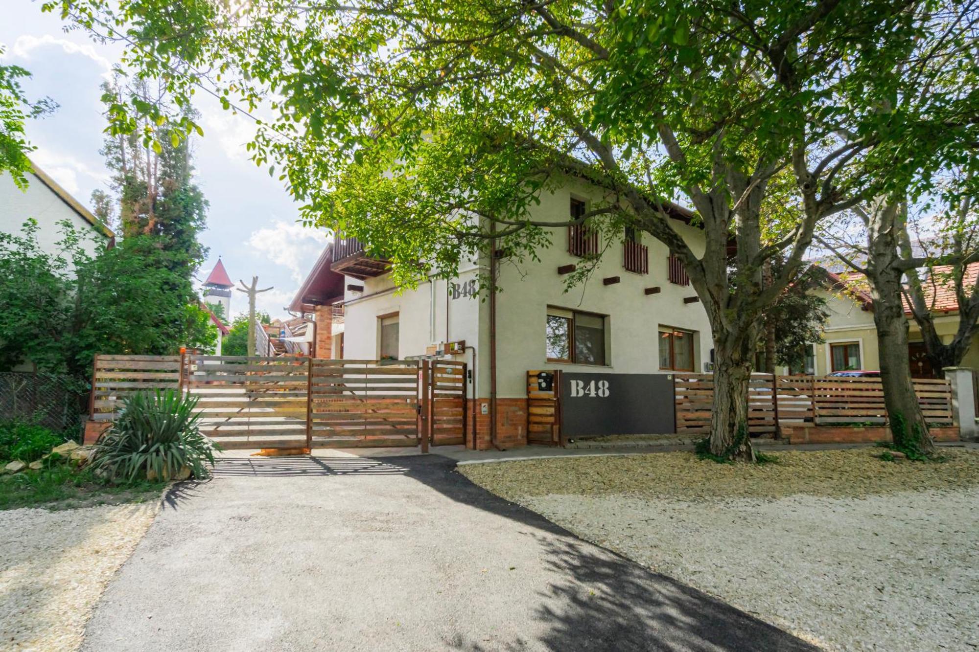 Törökbálint B48 Bigflat - Kenyelem 130 M2 Enヴィラ エクステリア 写真
